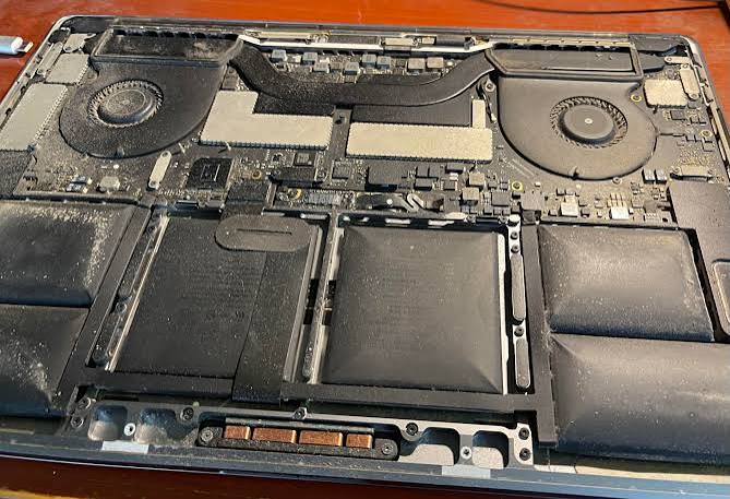 how to check battery cycles on macbook